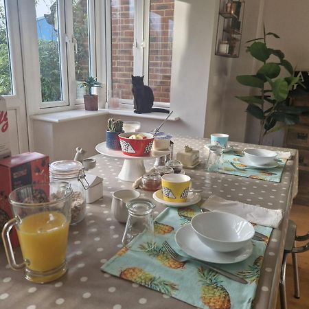 Walton Crescent Bed and Breakfast Winford Buitenkant foto